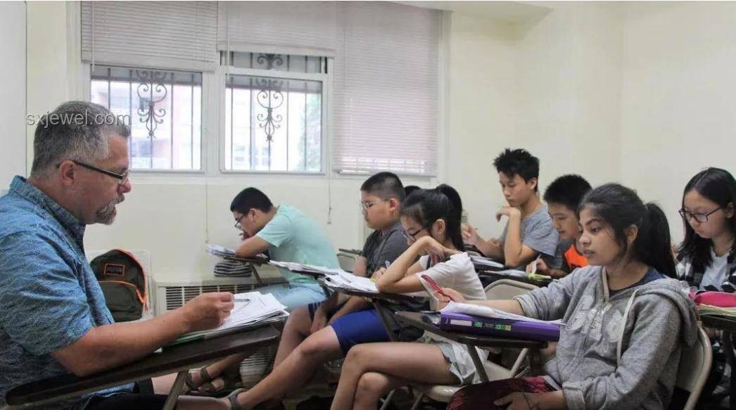 高考后礼物对比：不同父母礼物的意义与价值